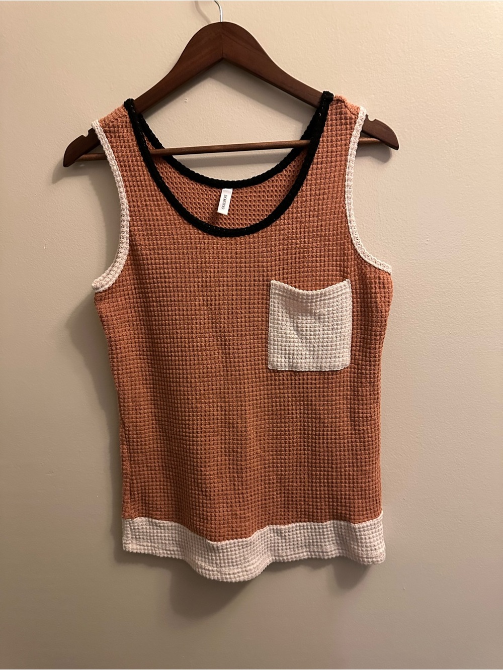 Sleeveless Waffle Knit Tank with Contrast Trim - Rust/White